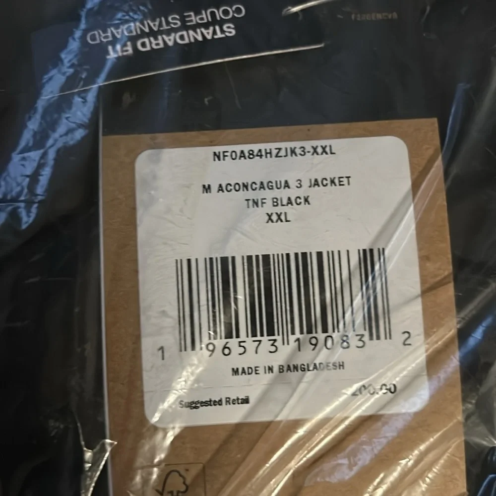 The North Face Men’s Aconcagua 3 Jacket in black (G1)